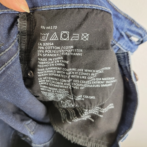 UO BDG High Rise Twig Ankle Skinny Jeans - Picture 9 of 10